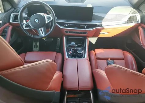 2024 BMW X5 M Competition z USA, uszkodzony, nr VIN 5YM13ET02R9S89161